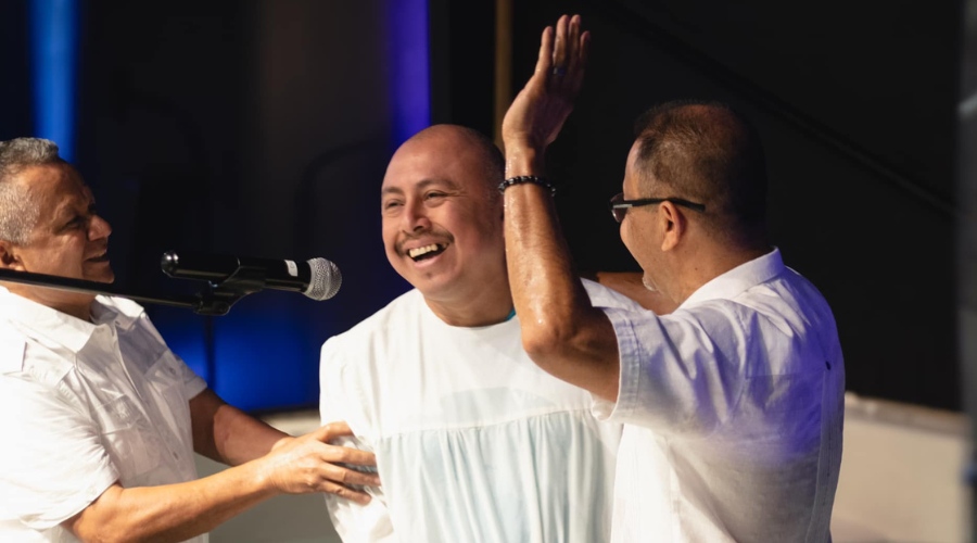 Iglesia Bautista Emanuel baptism