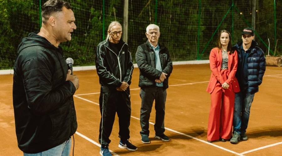 Nicoleti Tennis Court Prayer