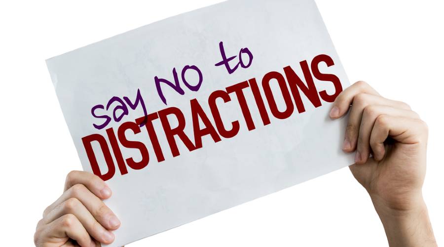 no-to-distractions900x500