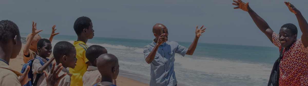 Sign language by the sea