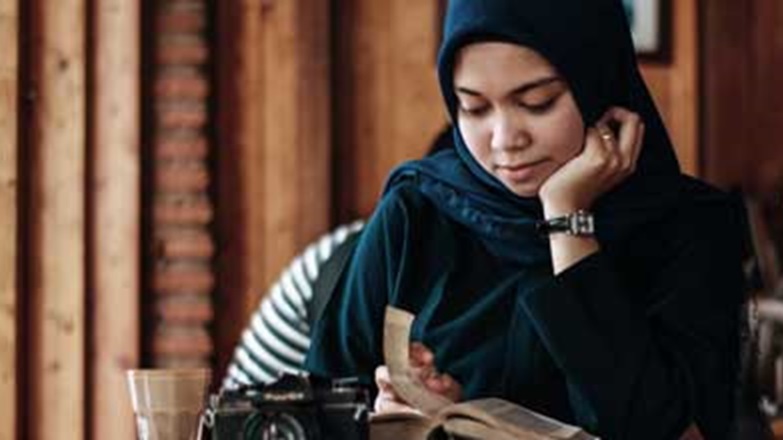 Women at coffee shop