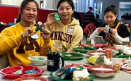 christmas-cookie-decorating-in-december_1_orig